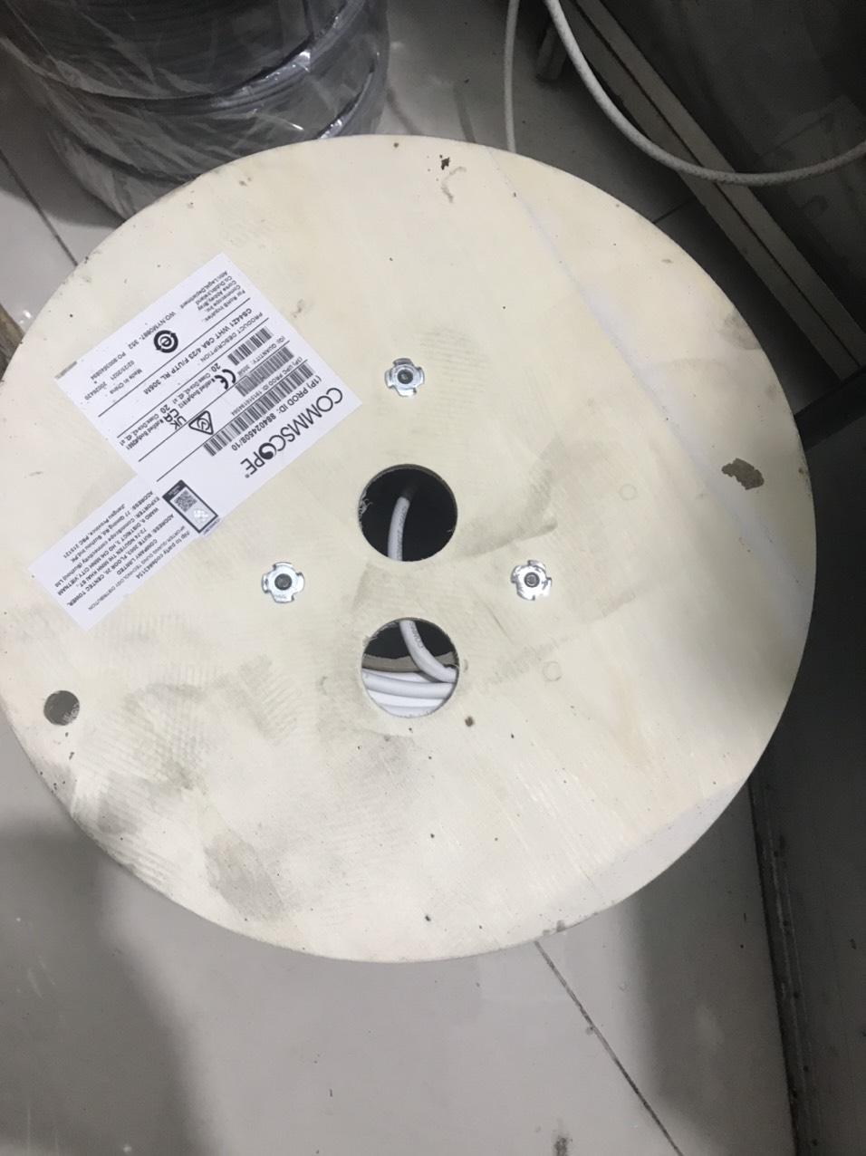 Cáp mạng Commscope Cat6A FTP (cuộn)