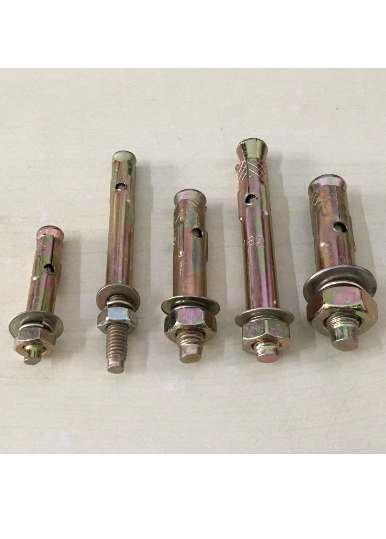 Bulong nở sắt M12